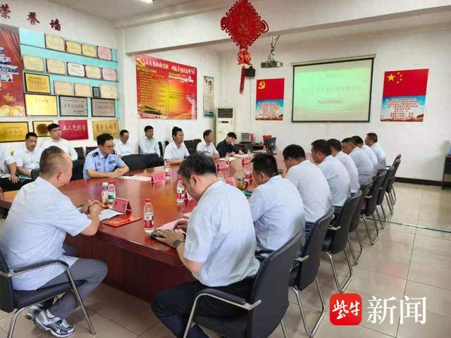 点赞镇江好司机！路遇险情果断救人，公交驾驶员李佳获见义勇为表彰